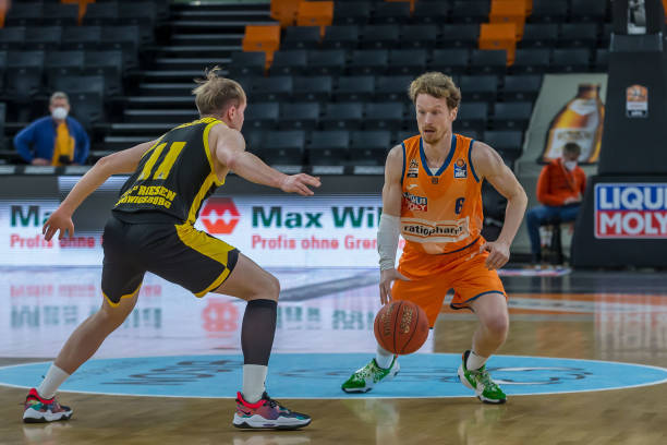 场比赛中展 场比赛中展